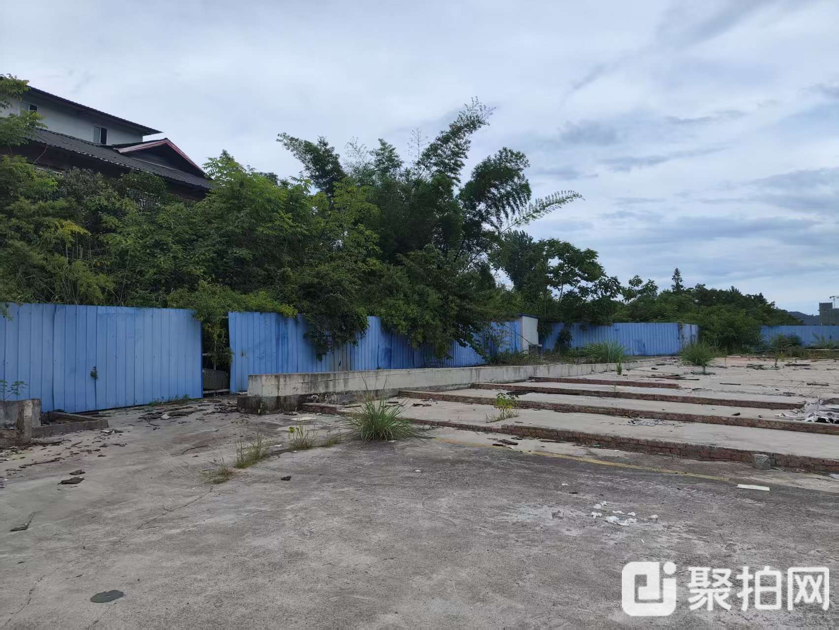 废旧护栏