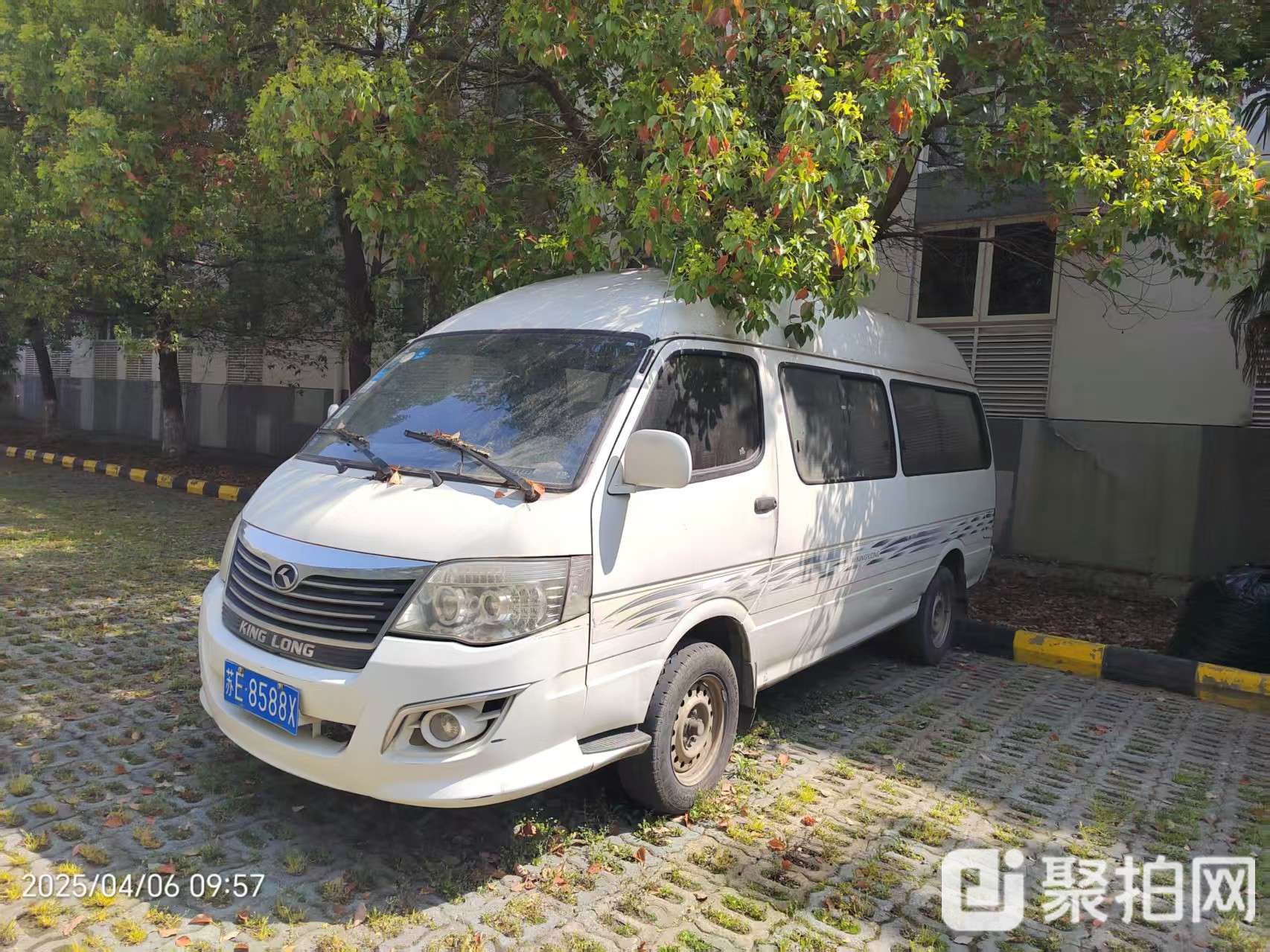 包4）报废厦门金龙轻客车XMQ6531AEG4 1台