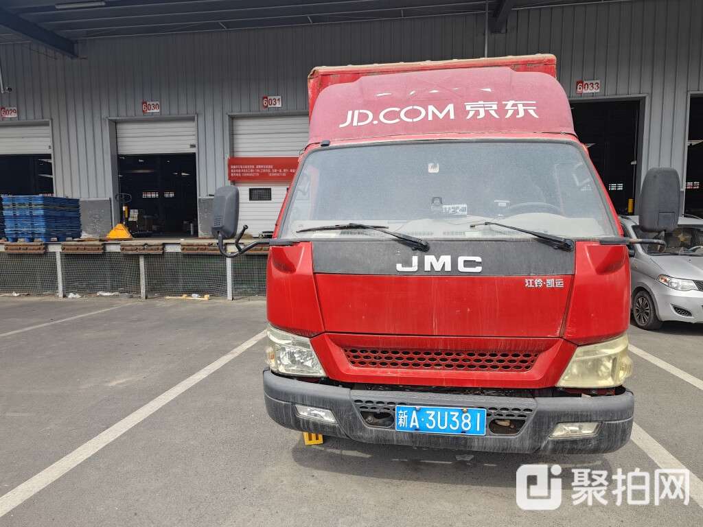 快递配送车-新A3U381