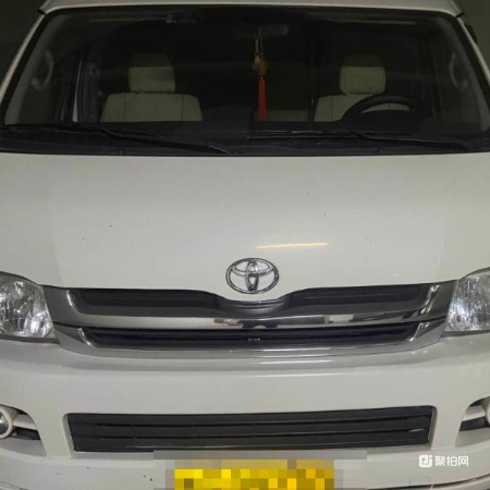 轻型面包车