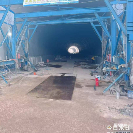 废钢铁-隧道水沟电缆槽台车1套