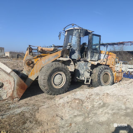 铲运机械-装载机1台