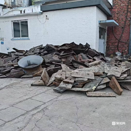 废旧衬板一批（包含：HP300衬板预估5吨、废旧球磨衬板预估50吨）