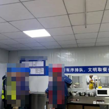 生活区阳台间及白皮箱等