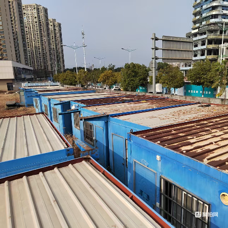 废旧集装箱一批