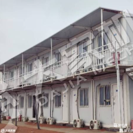 废旧彩板房（内含办公家具，厨房碗柜等）