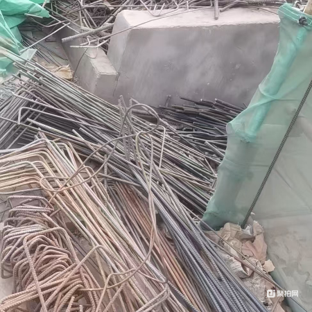 废旧钢筋一批