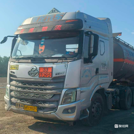 重型半挂牵引车（不含储罐）