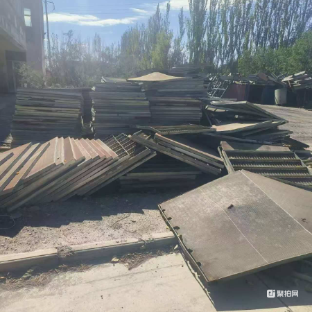 铝筛板物资一批