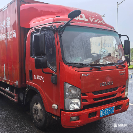 海南燃油车8台