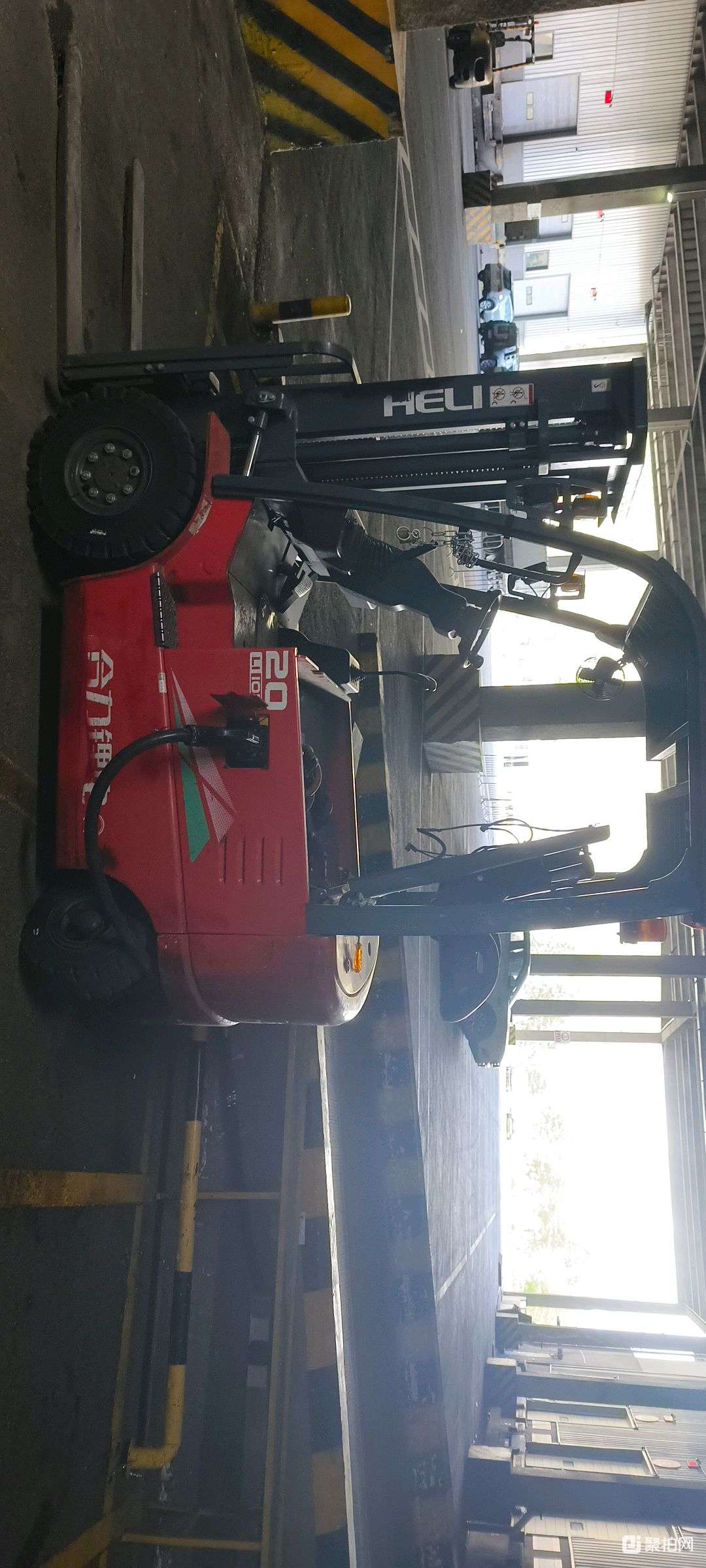 电动叉车1辆