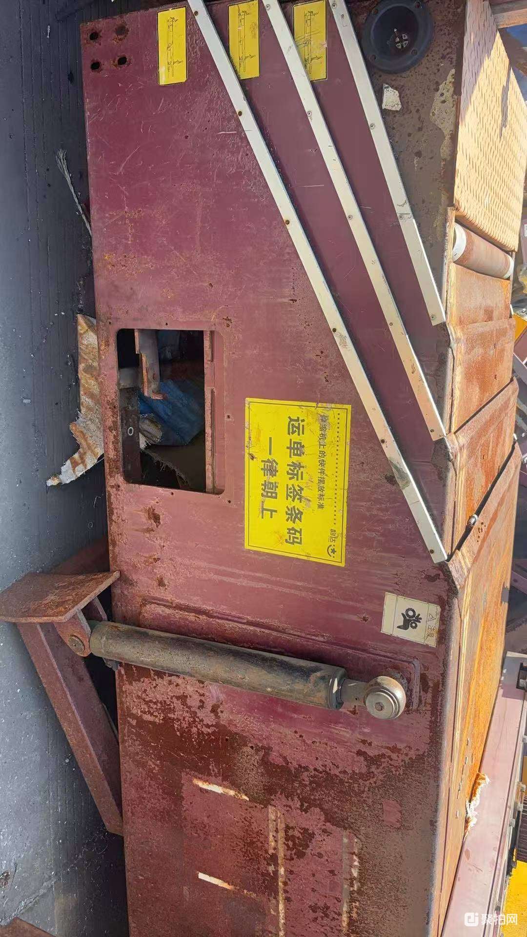 伸缩机、转弯机、物料流水线、大件快手架子、积放段、摆臂机、三角合流滚筒机，鼓风机等废旧设备