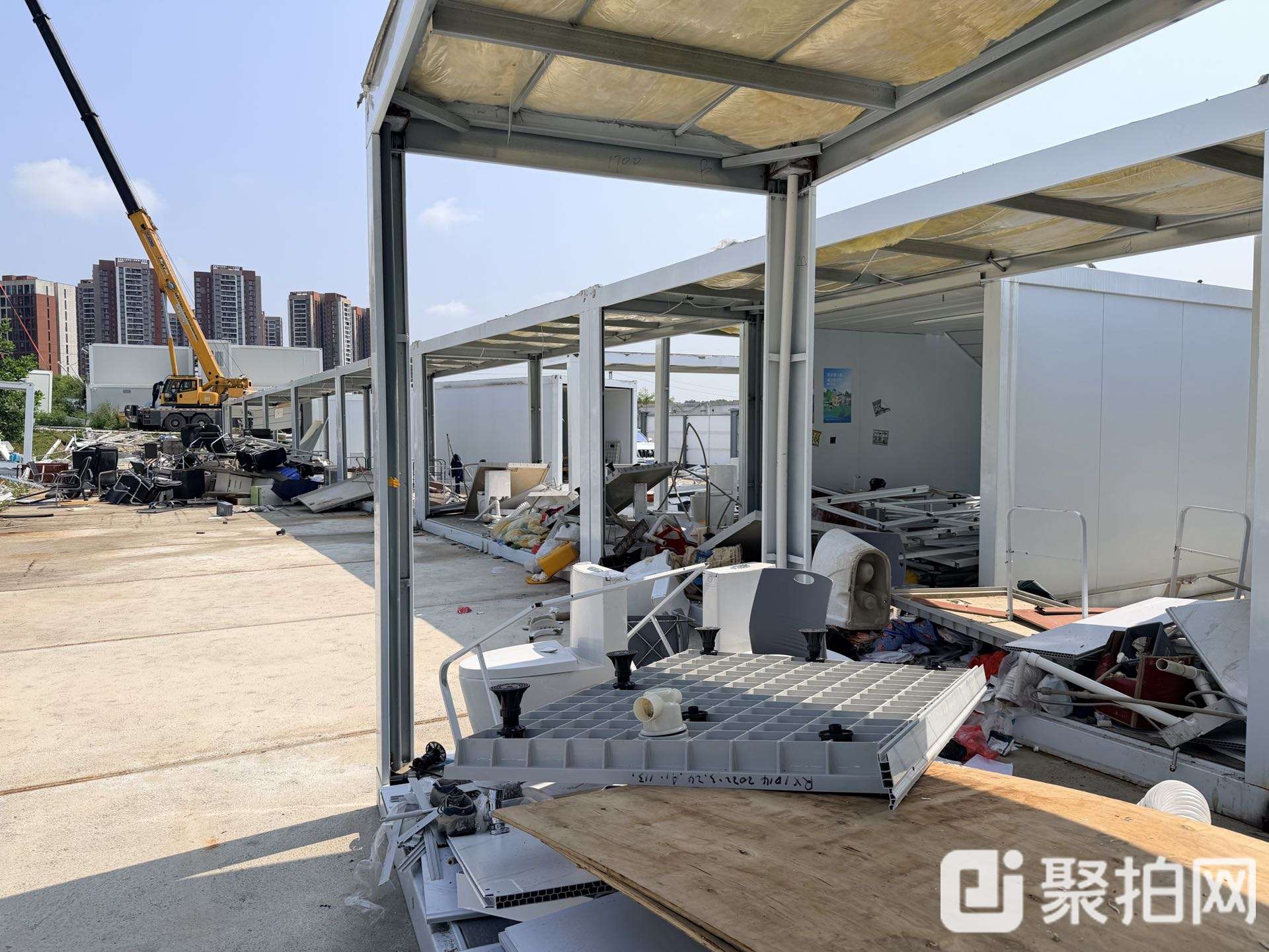 废旧箱式房、电热水器、座便器一批