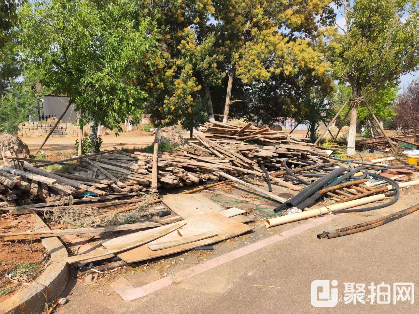 废旧层板、废旧木枋