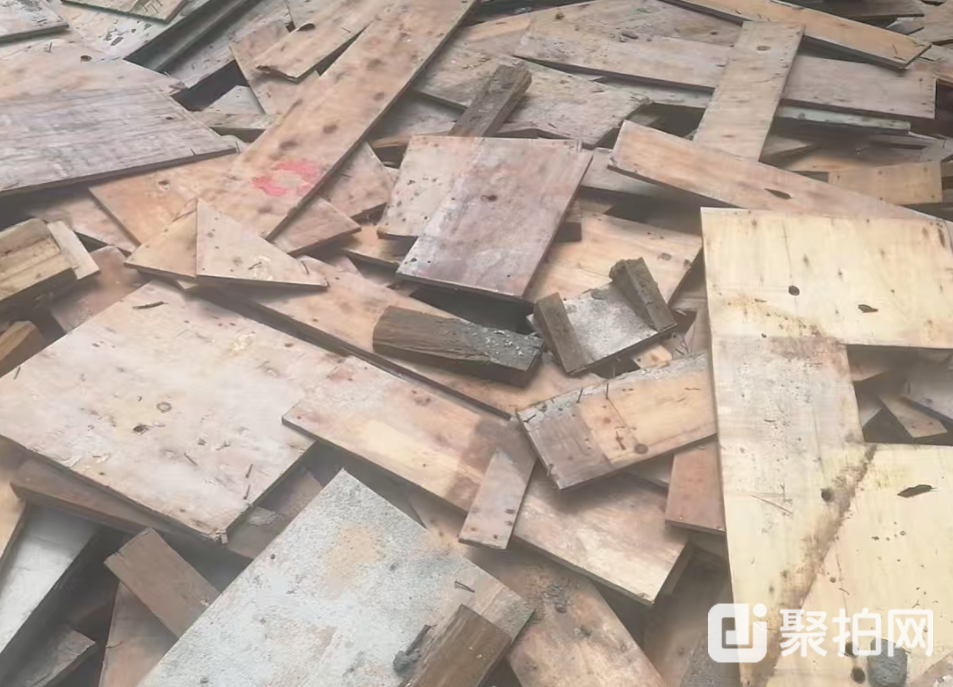 废旧木料