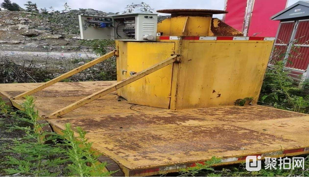 门式起重机、防撞墙施工吊笼等废旧钢材